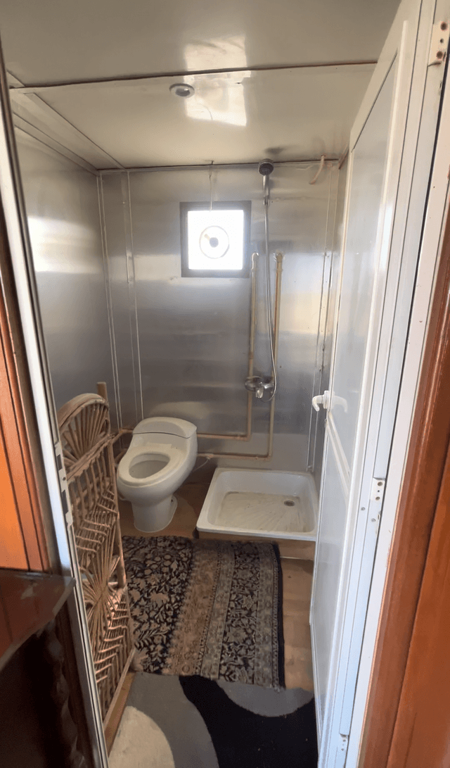 Pull out chalet 12 by 3.5
