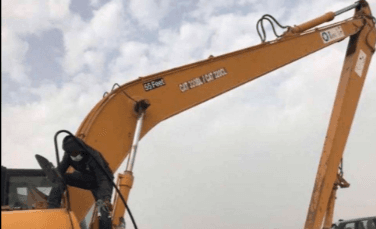 جاك هامر بوم طويل للايجار اليومي والشهري 3