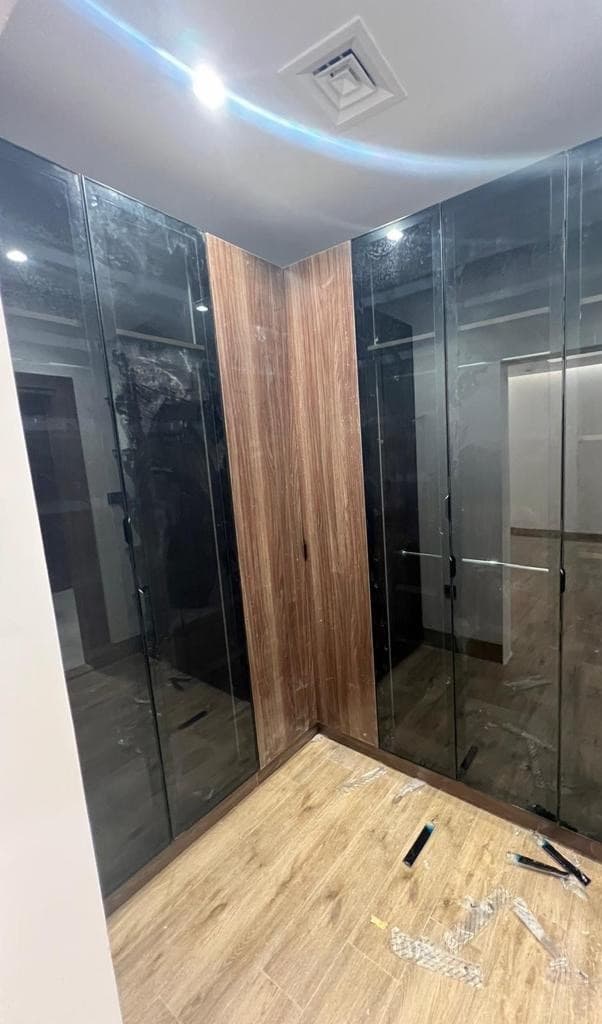 Carpenter maintenance and separation of decoration and furniture 11