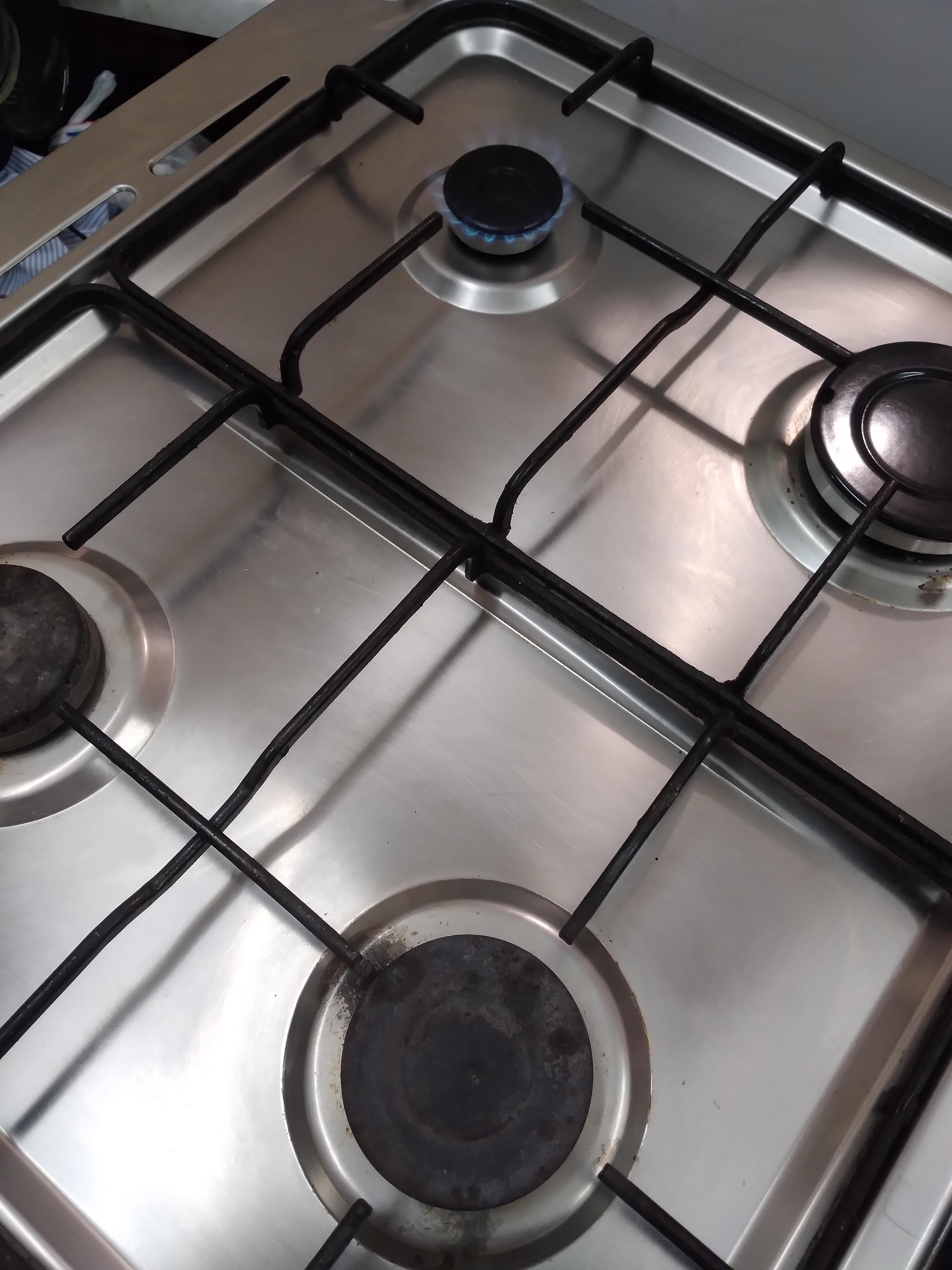 Wansa four burner gas oven in excellent condition 4
