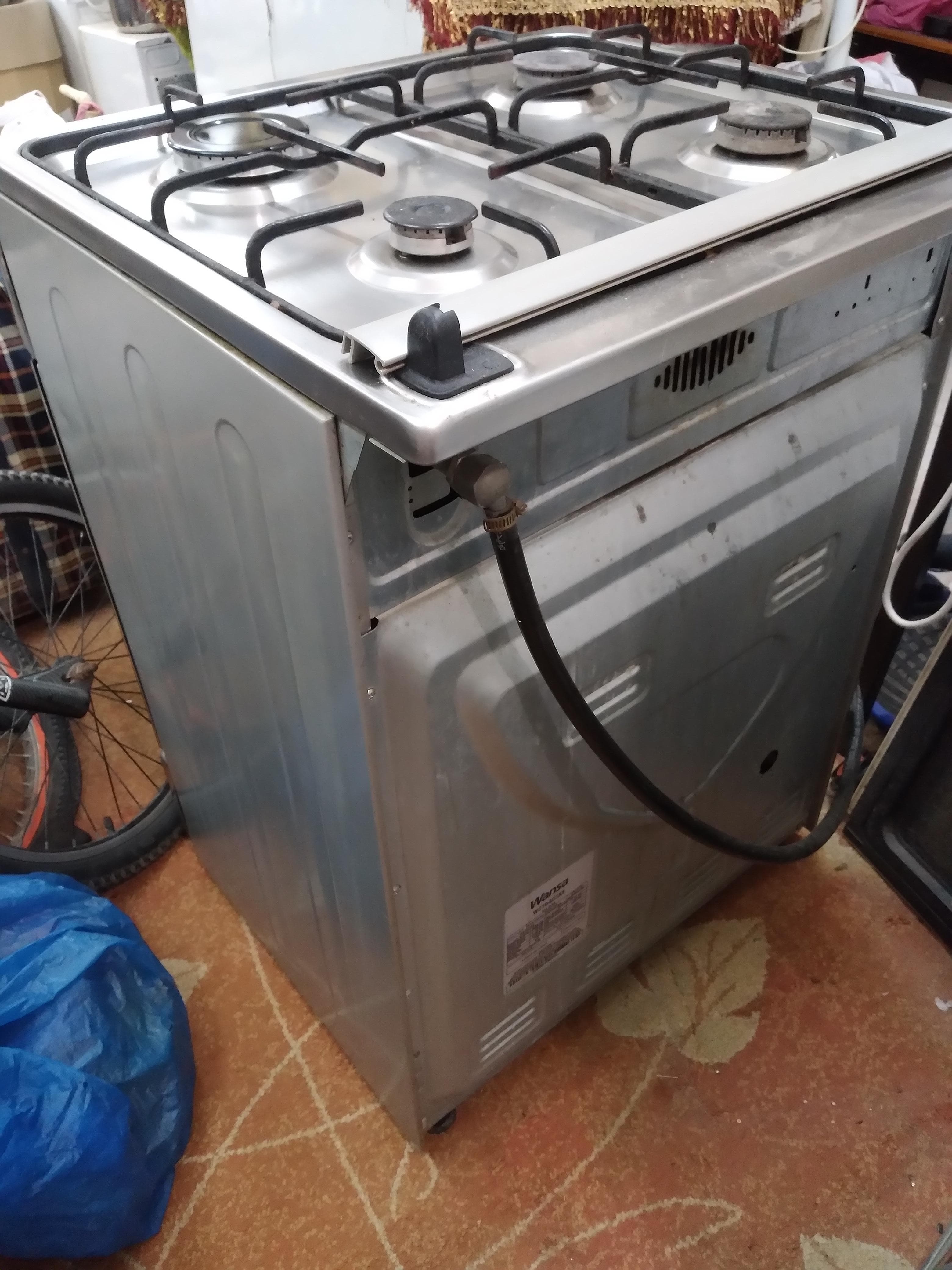 Wansa four burner gas oven in excellent condition 6