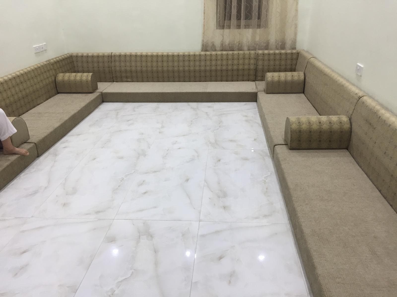 Installing and selling light carpets 3