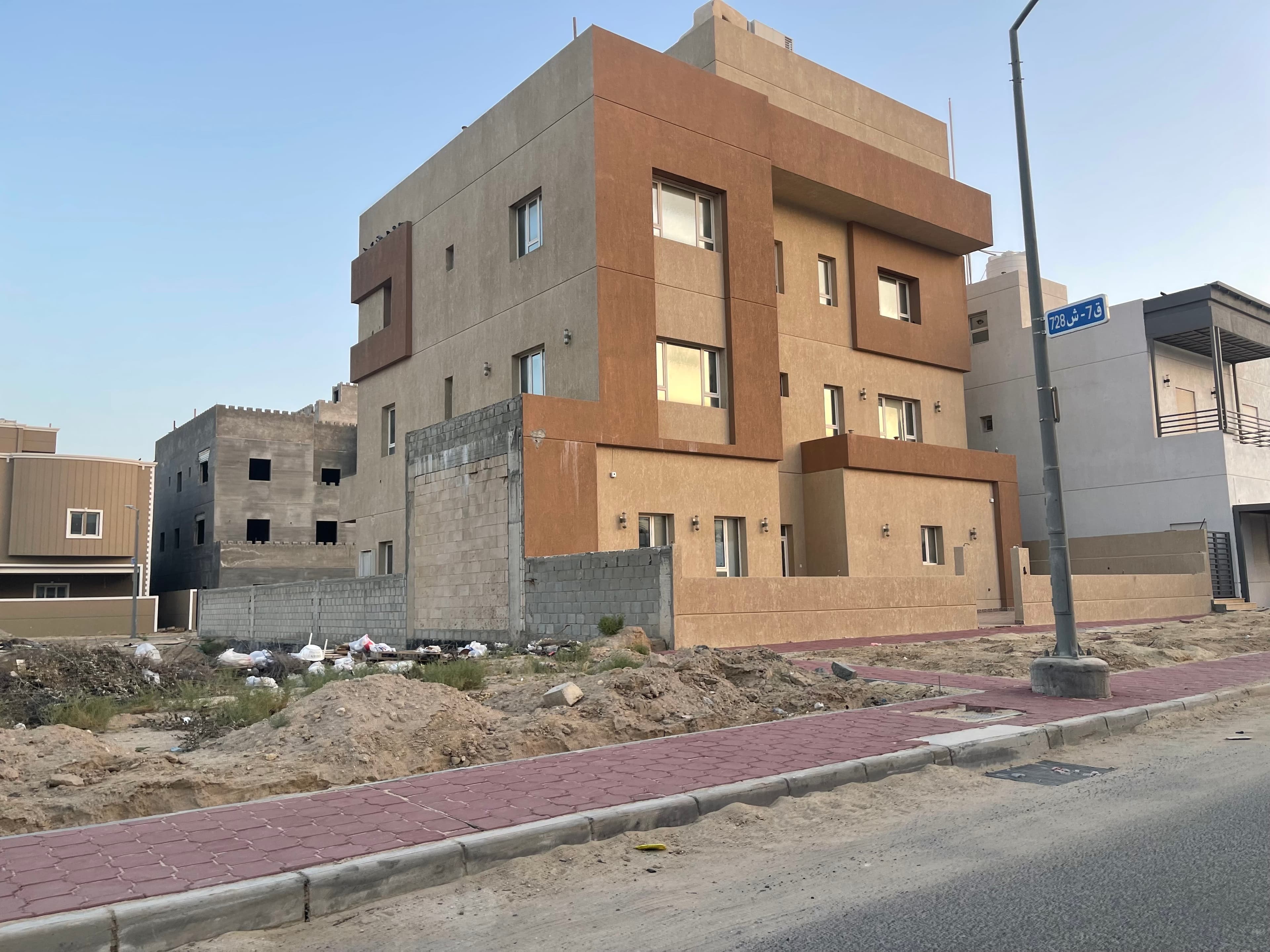 For sale Wafra house with an area of 600 meters  1