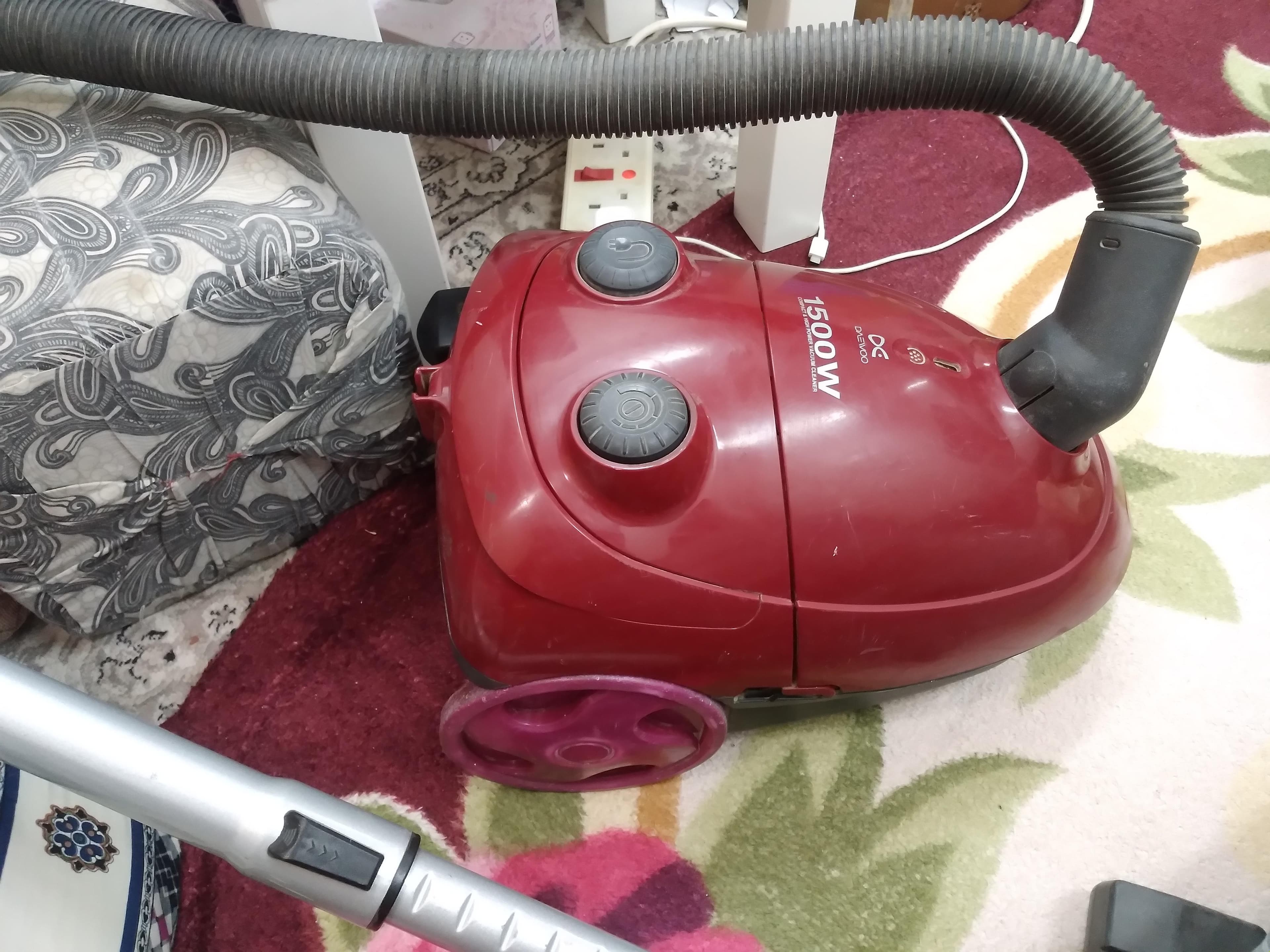 Daewoo 1500 watt vacuum cleaner in excellent condition 0