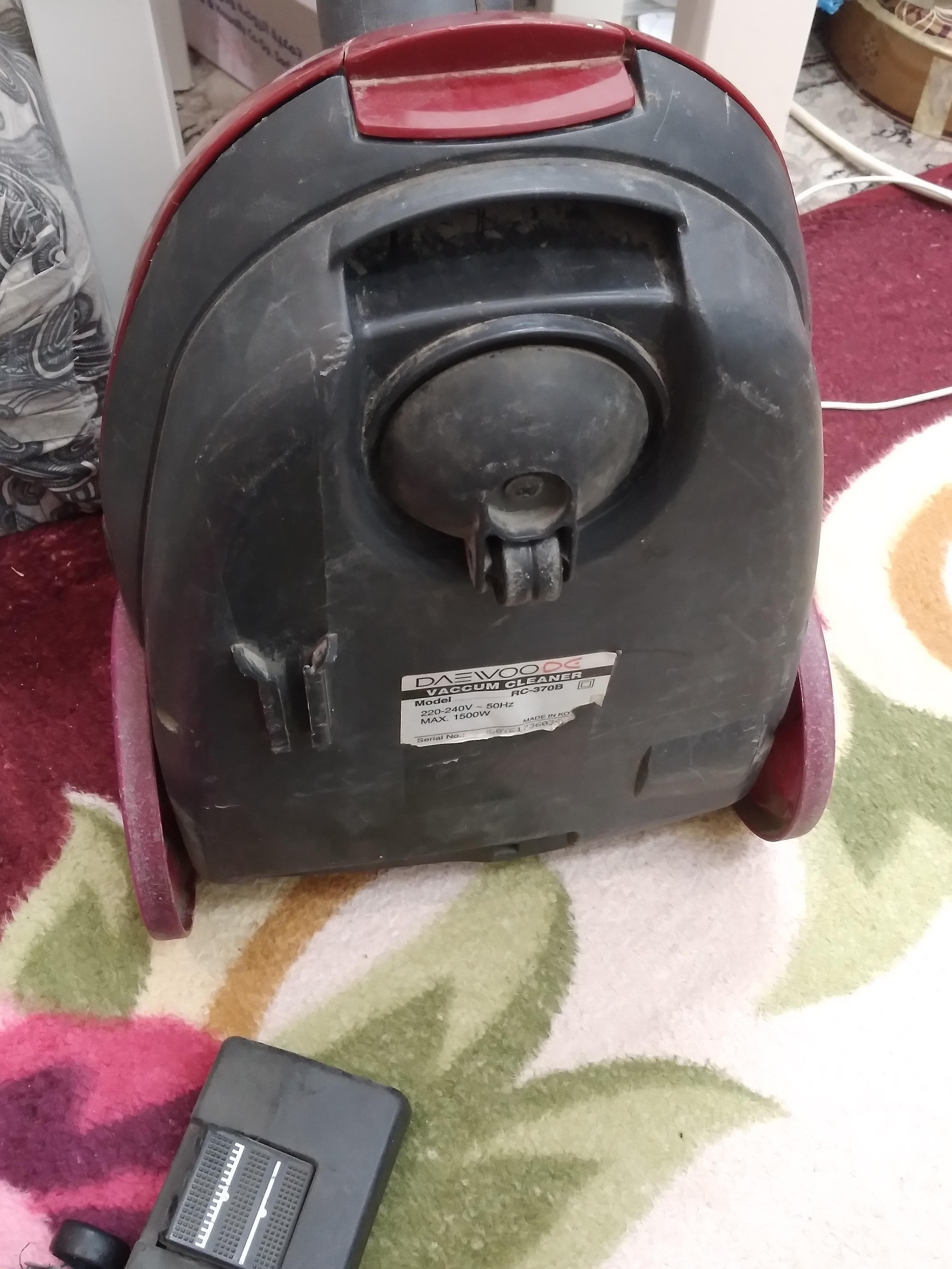 Daewoo 1500 watt vacuum cleaner in excellent condition 3