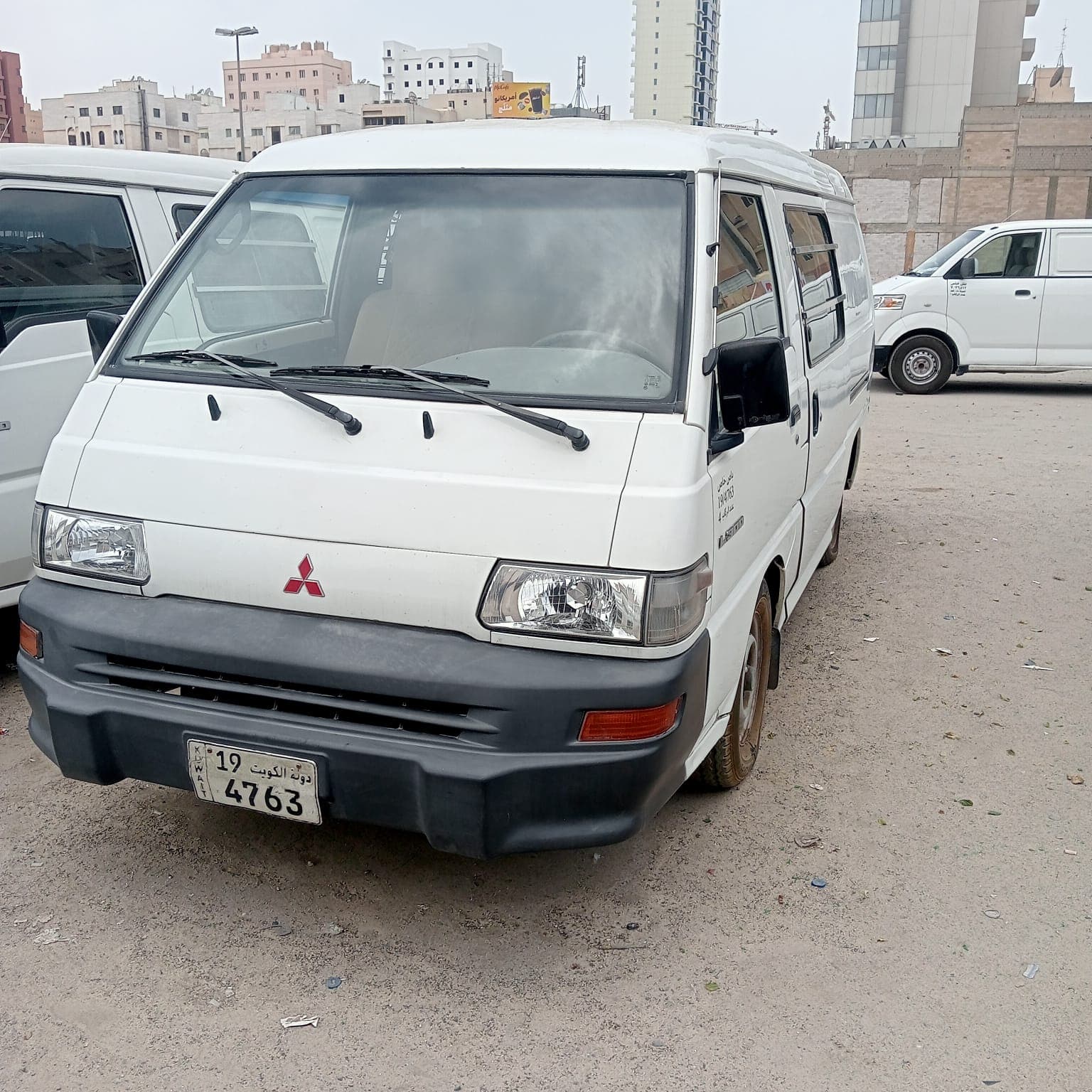 Mitsubishi Van for Sale 0
