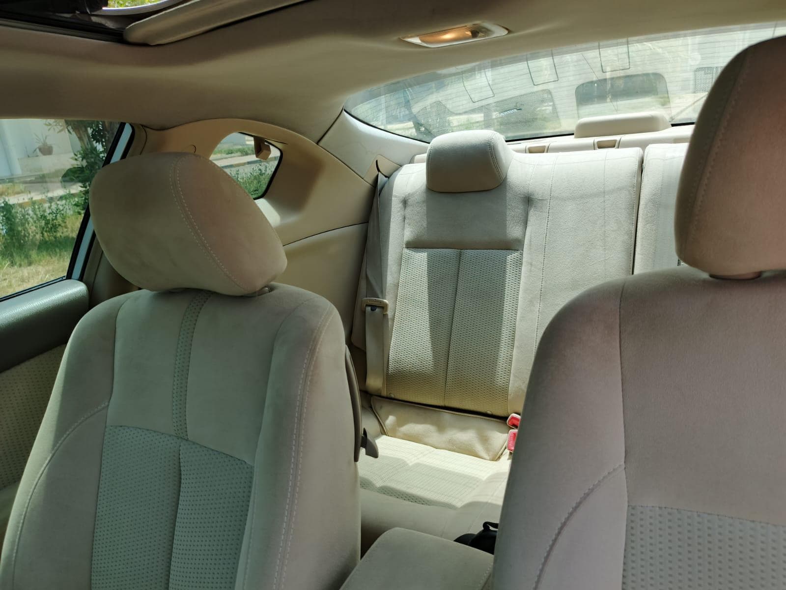 Nissan Altima Coupe 2011 7
