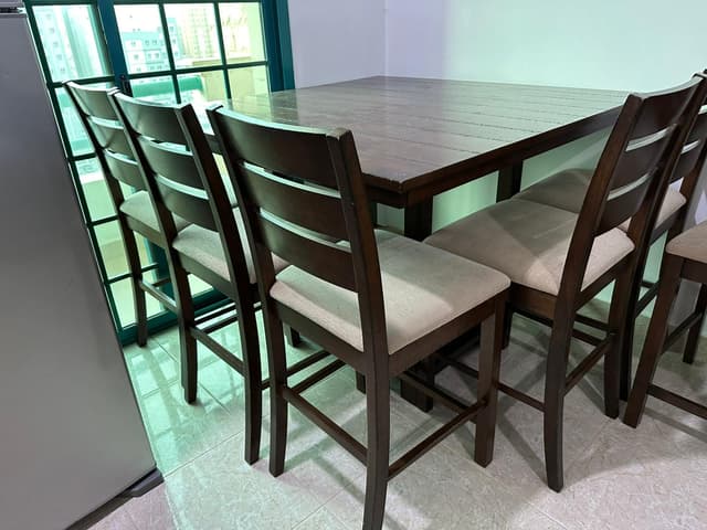 For sale for travel, a dining table with 6 chairs 