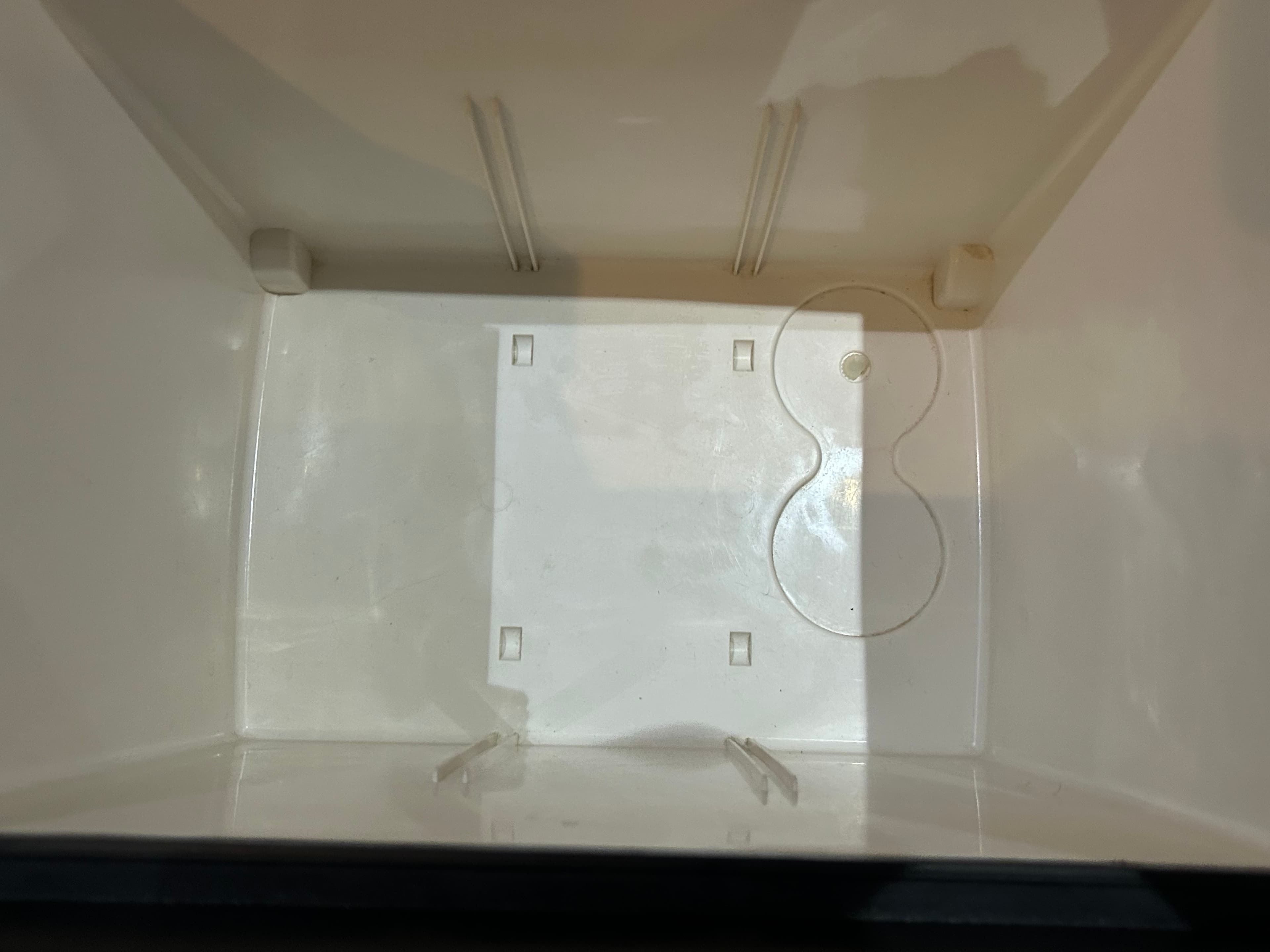 Travel refrigerator 3