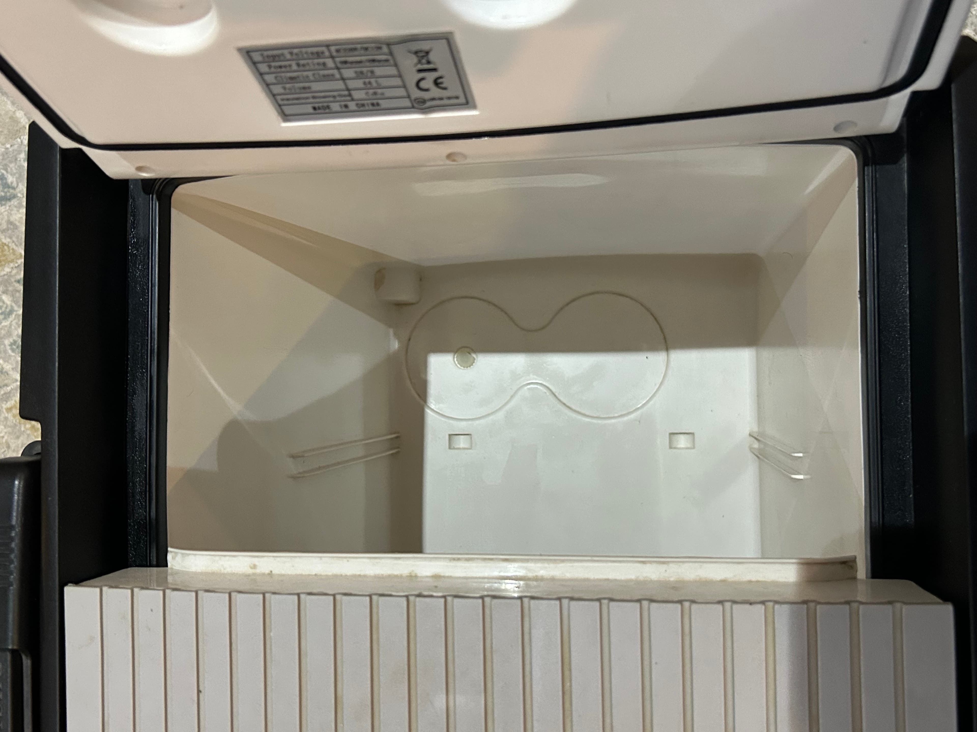 Travel refrigerator 5