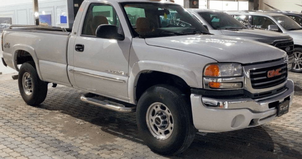 للبيع  وانيت GMC سييرا موديل 2004 0
