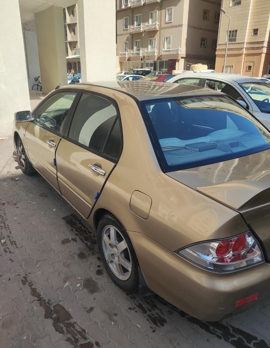 لانسر موديل 2006 3