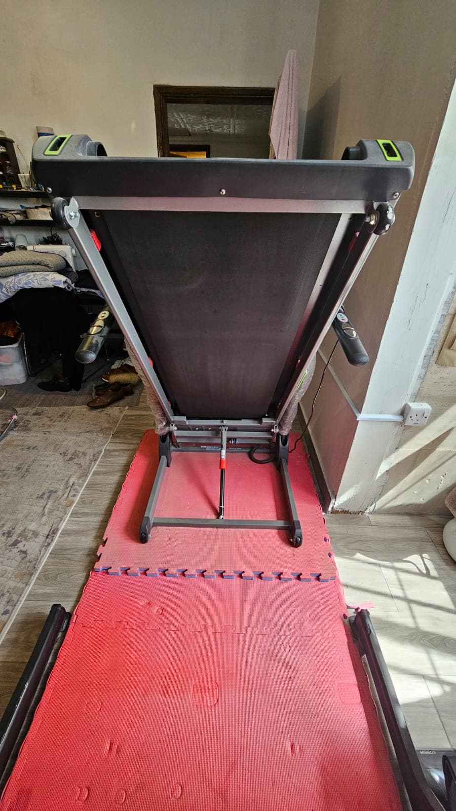 Electric treadmill in excellent condition  5