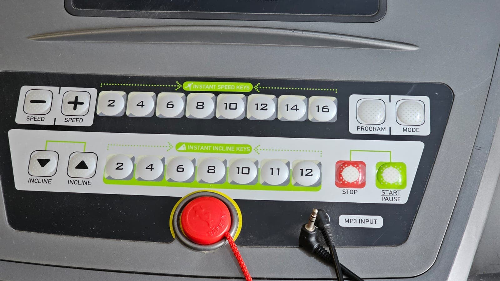 Electric treadmill in excellent condition  7
