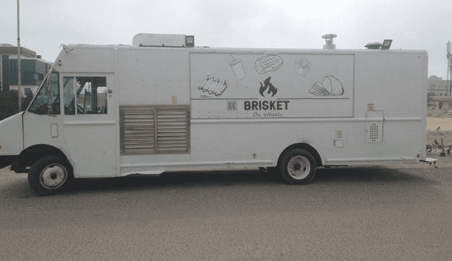  Food truck for sale 