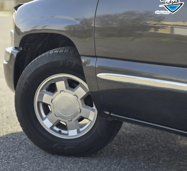  For sale: GMC Sierra model 2003