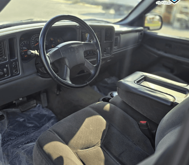  For sale: GMC Sierra model 2003