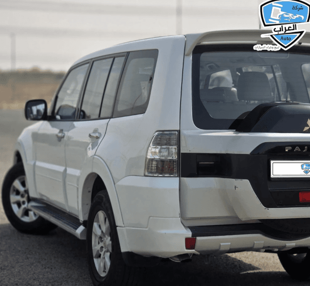 To sell Mitsubishi Pajero GLS model 2015