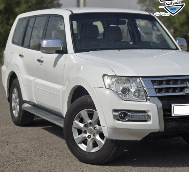To sell Mitsubishi Pajero GLS model 2015