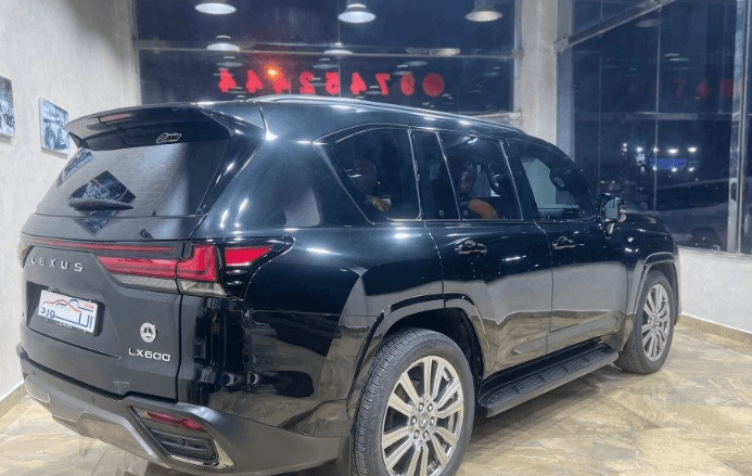  لكزس LX600 موديل 2022 7