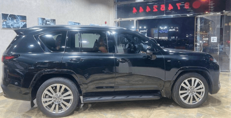  لكزس LX600 موديل 2022 8