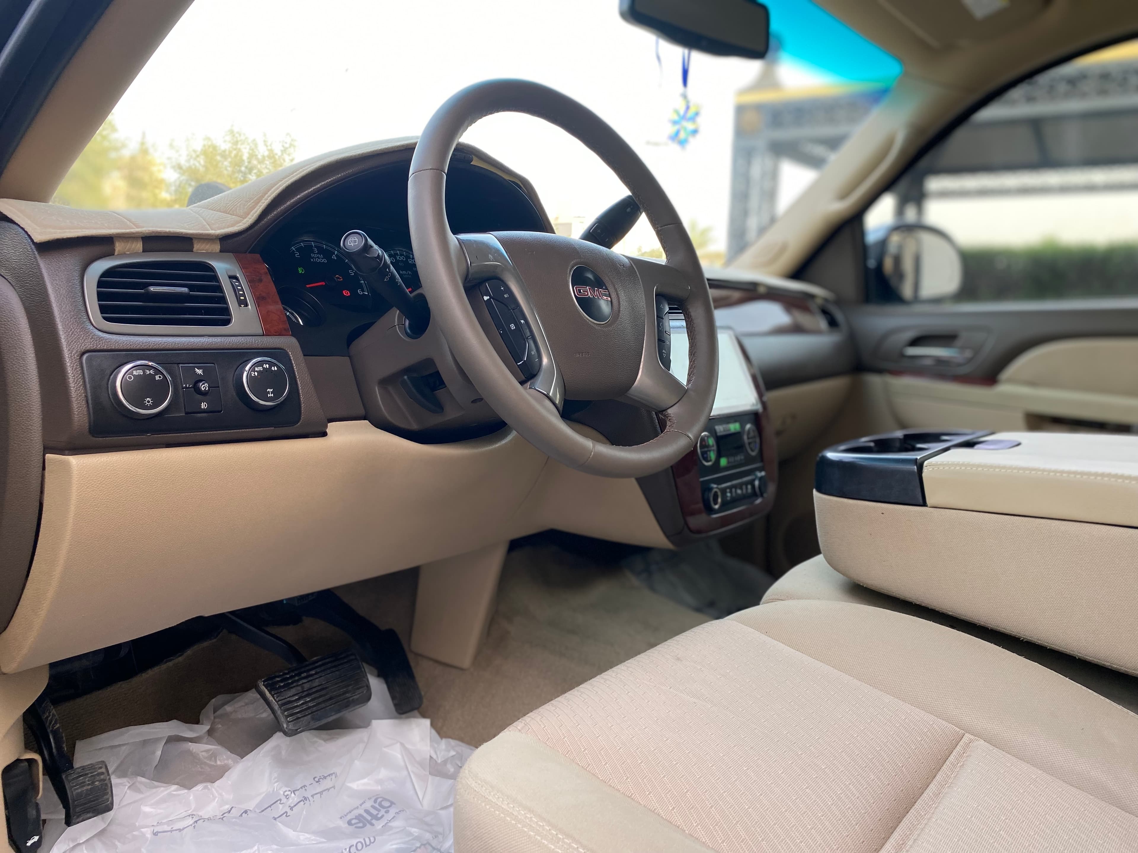 Yukon 2014 car for sale 4