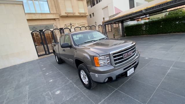 Sierra 2013 car for sale 