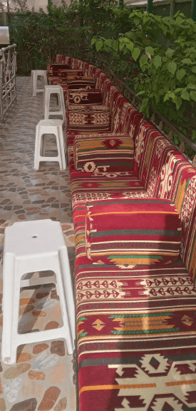 Renting tables, chairs and decorations for events 4