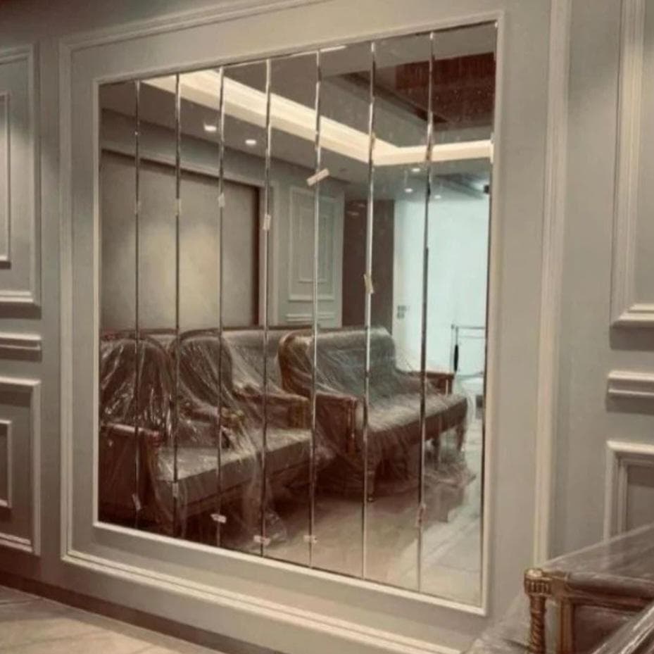Glass and details of secret glass and mirrors 7