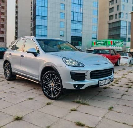 Porsche Cayenne model 2016 
