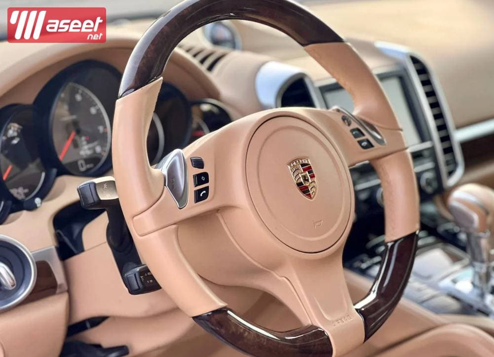 Porsche Cayenne S model 2014 2