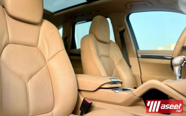 Porsche Cayenne S model 2014