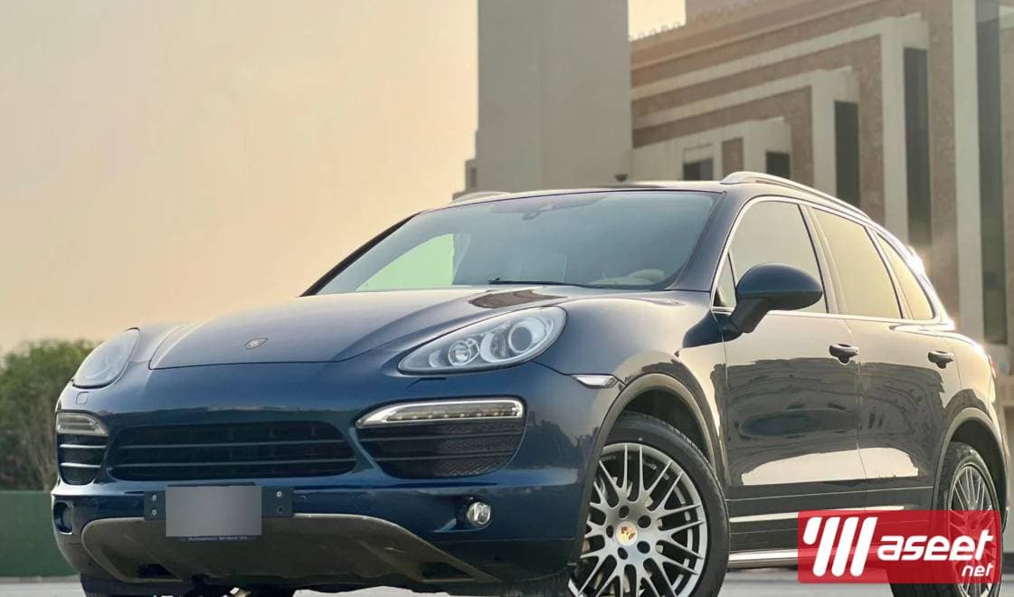 Porsche Cayenne S model 2014 5