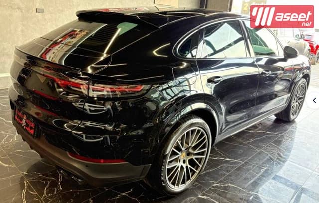 Porsche Cayenne Platinum model 2023 for sale 