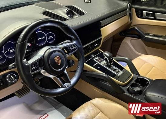Porsche Cayenne S model 2019 1