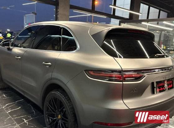 Porsche Cayenne S model 2019 5