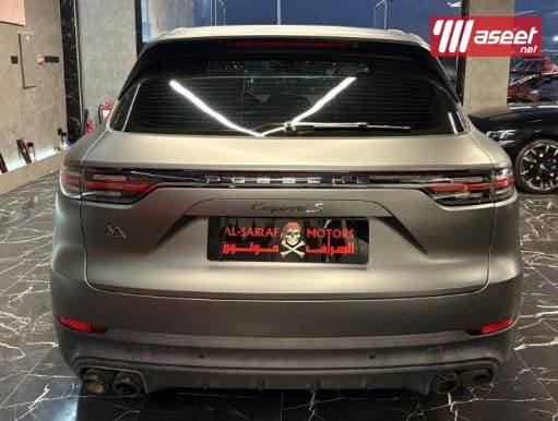 Porsche Cayenne S model 2019 6