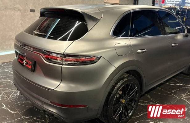 Porsche Cayenne S model 2019 8