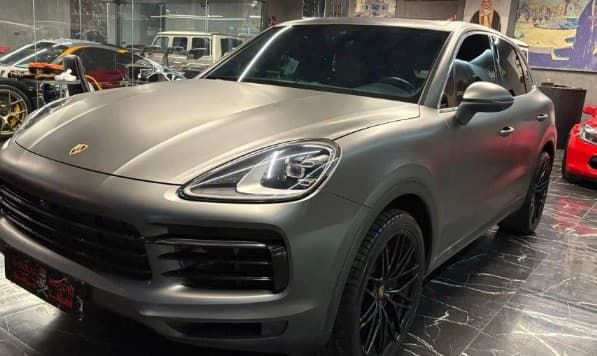 Porsche Cayenne S model 2019 0