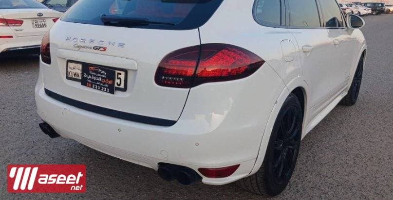 Porsche Cayenne GTS model 2013  9