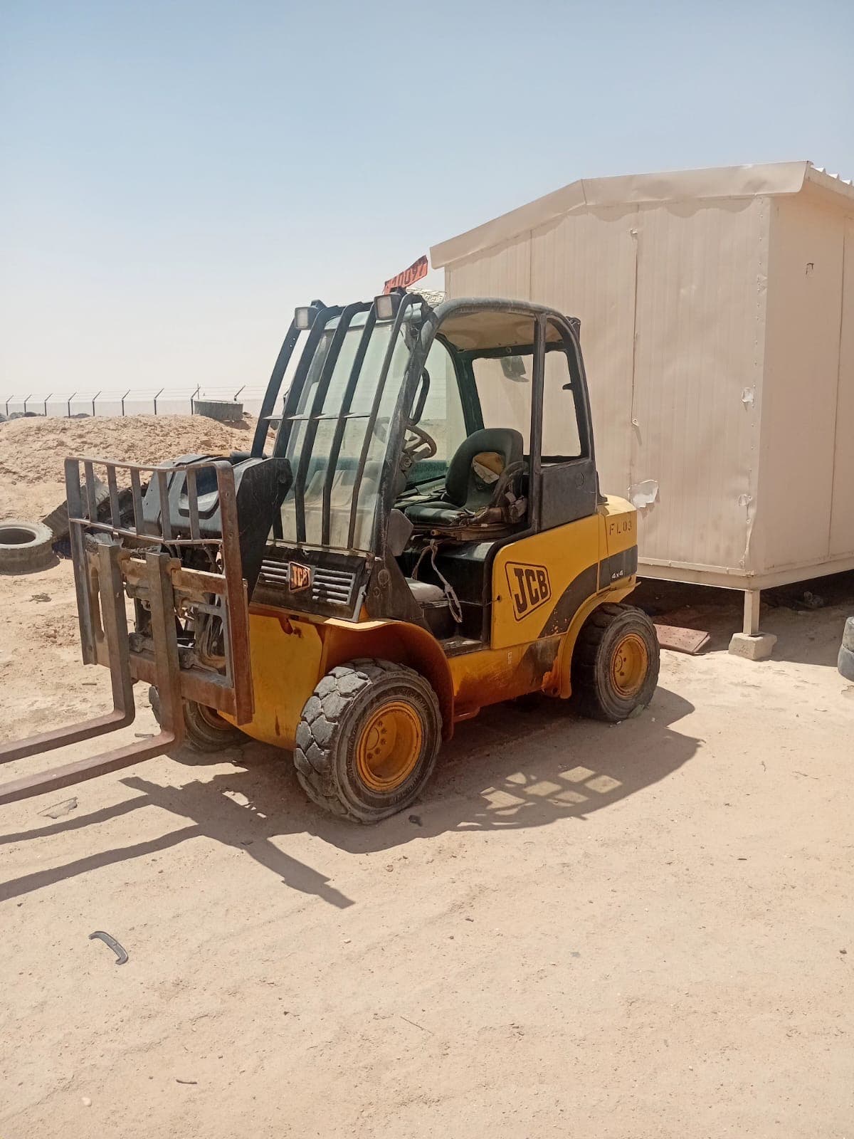 2 Forklift Model 2010 JCB 1