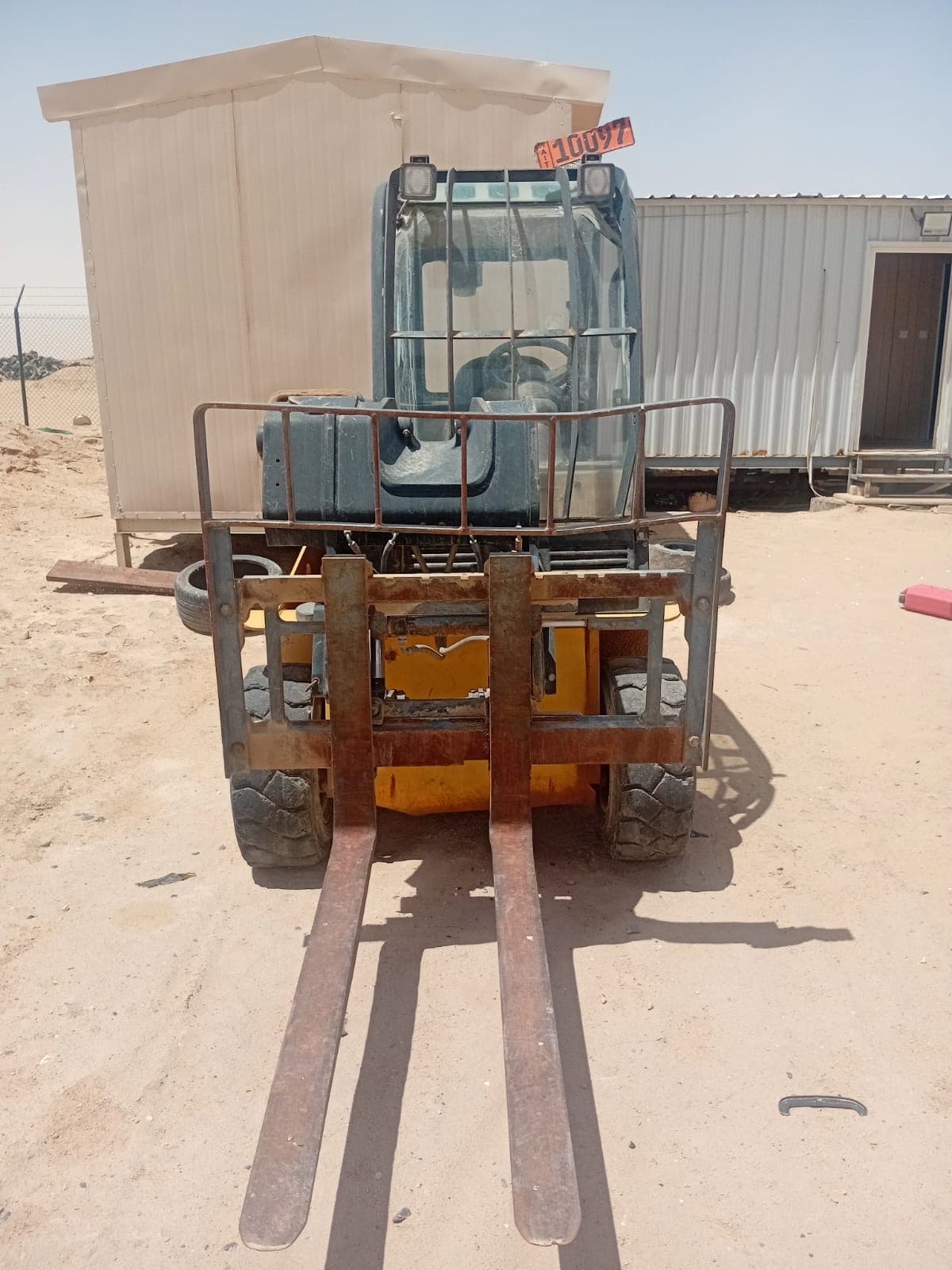 2 Forklift Model 2010 JCB 2