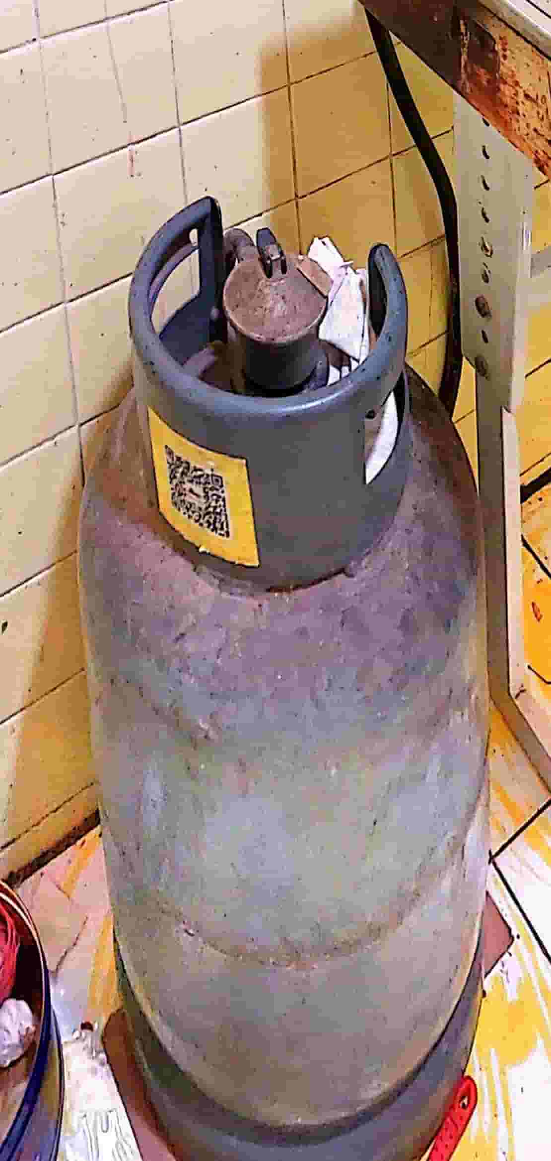 Empty gas cylinder for sale Empty gas cylinder for sale