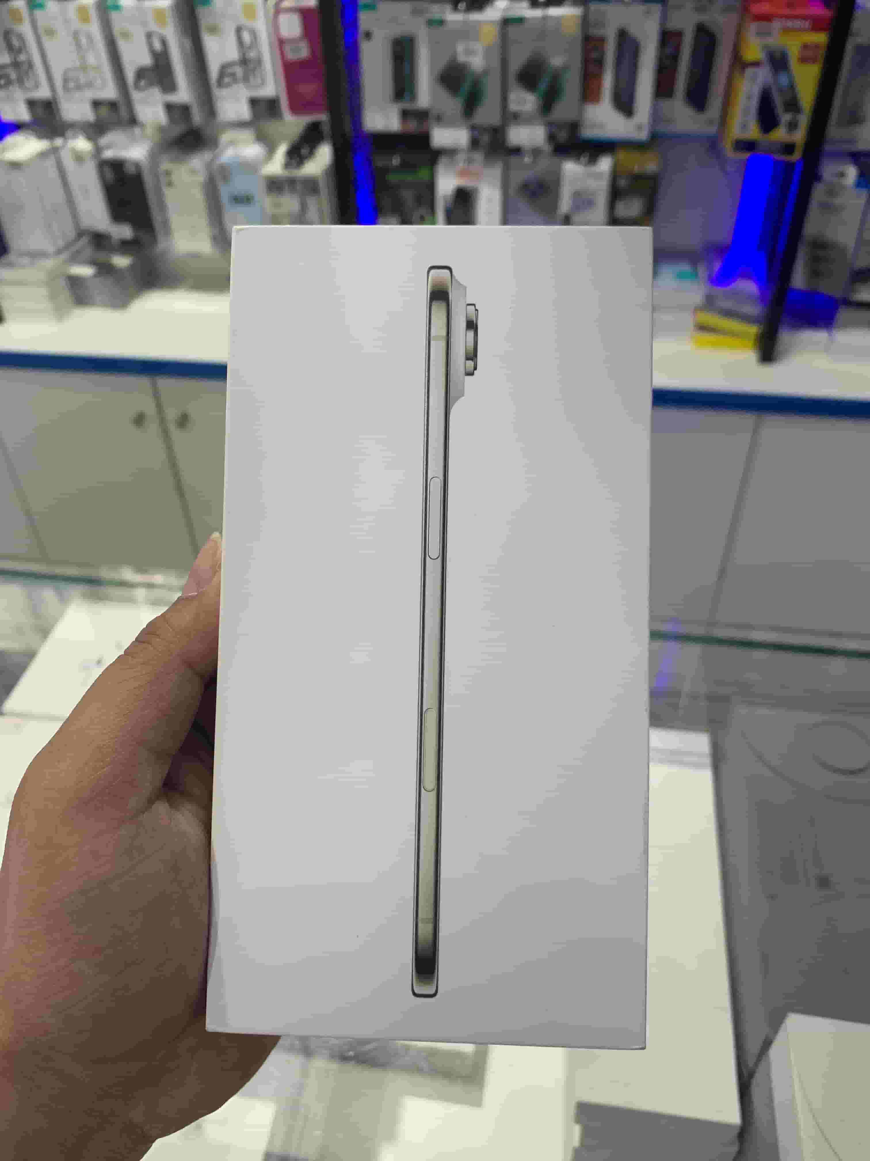 آيفون إير لايت ذهبي 256 جيجابايت آيفون إير لايت ذهبي 256 جيجابايت