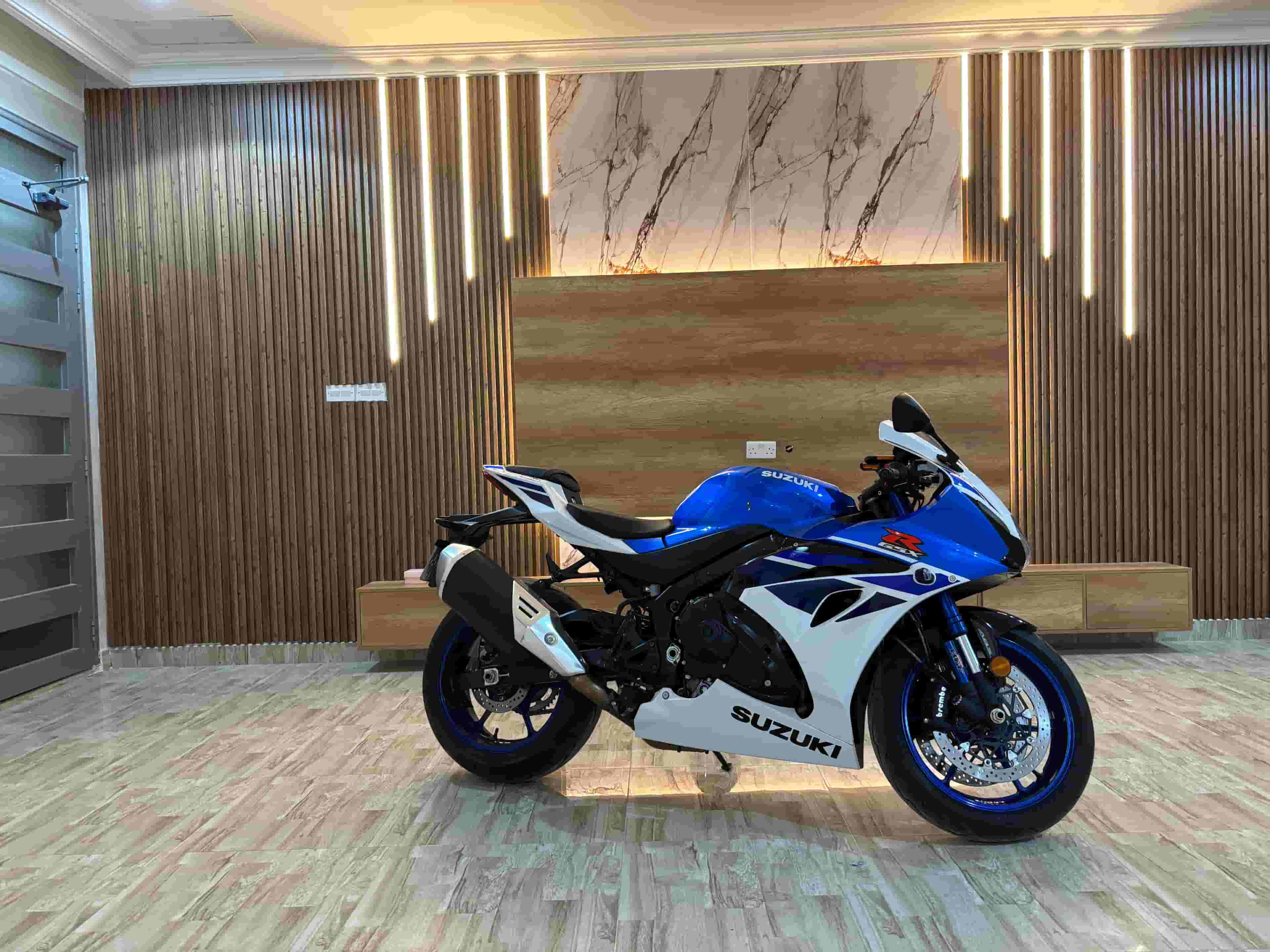 GSX-R1000 2024 bike GSX-R1000 2024 bike