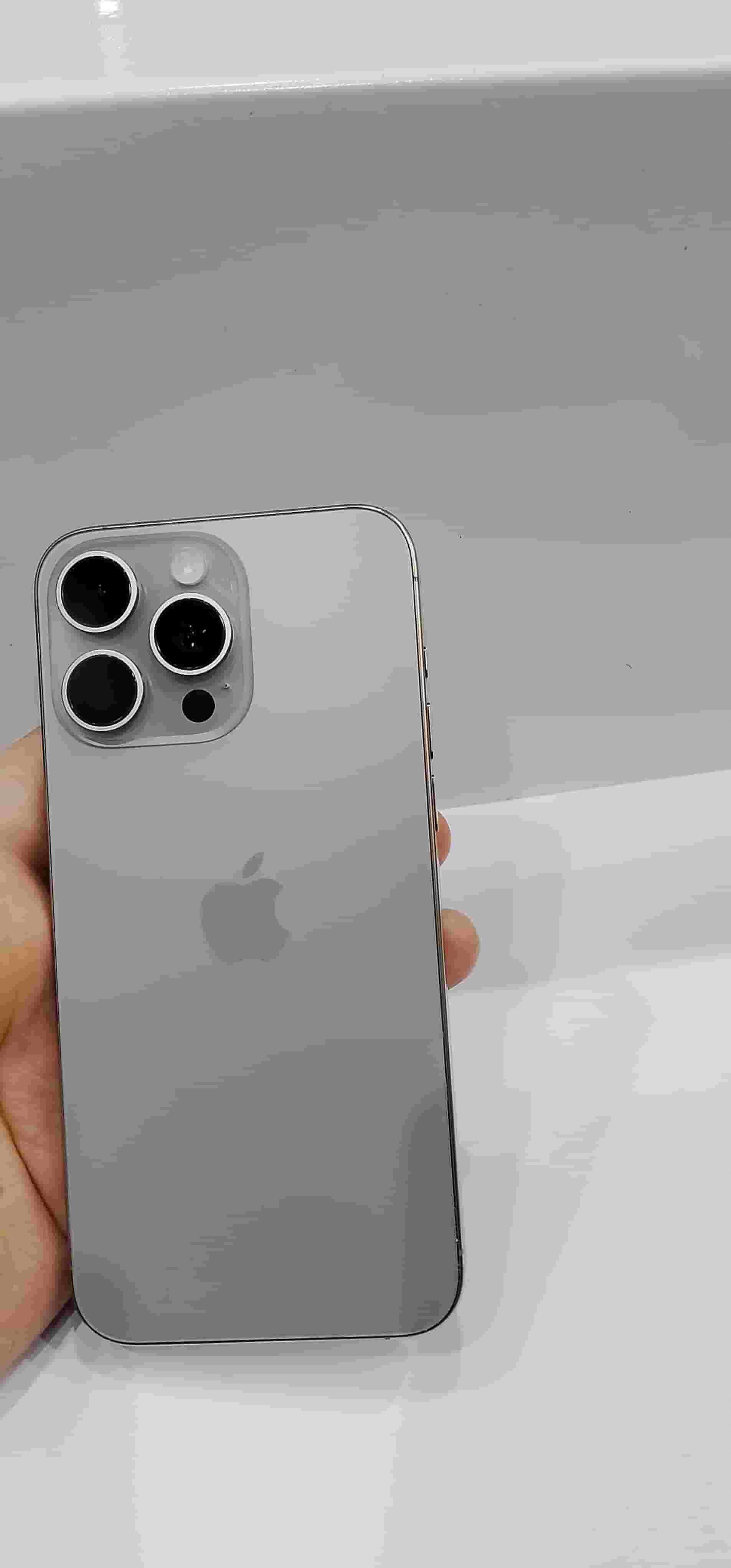 ايفون 15برو ماكس 256 جيجا ايفون 15برو ماكس 256 جيجا